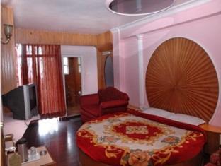 Hotel Shiwalik Regency Shimla Exteriör bild